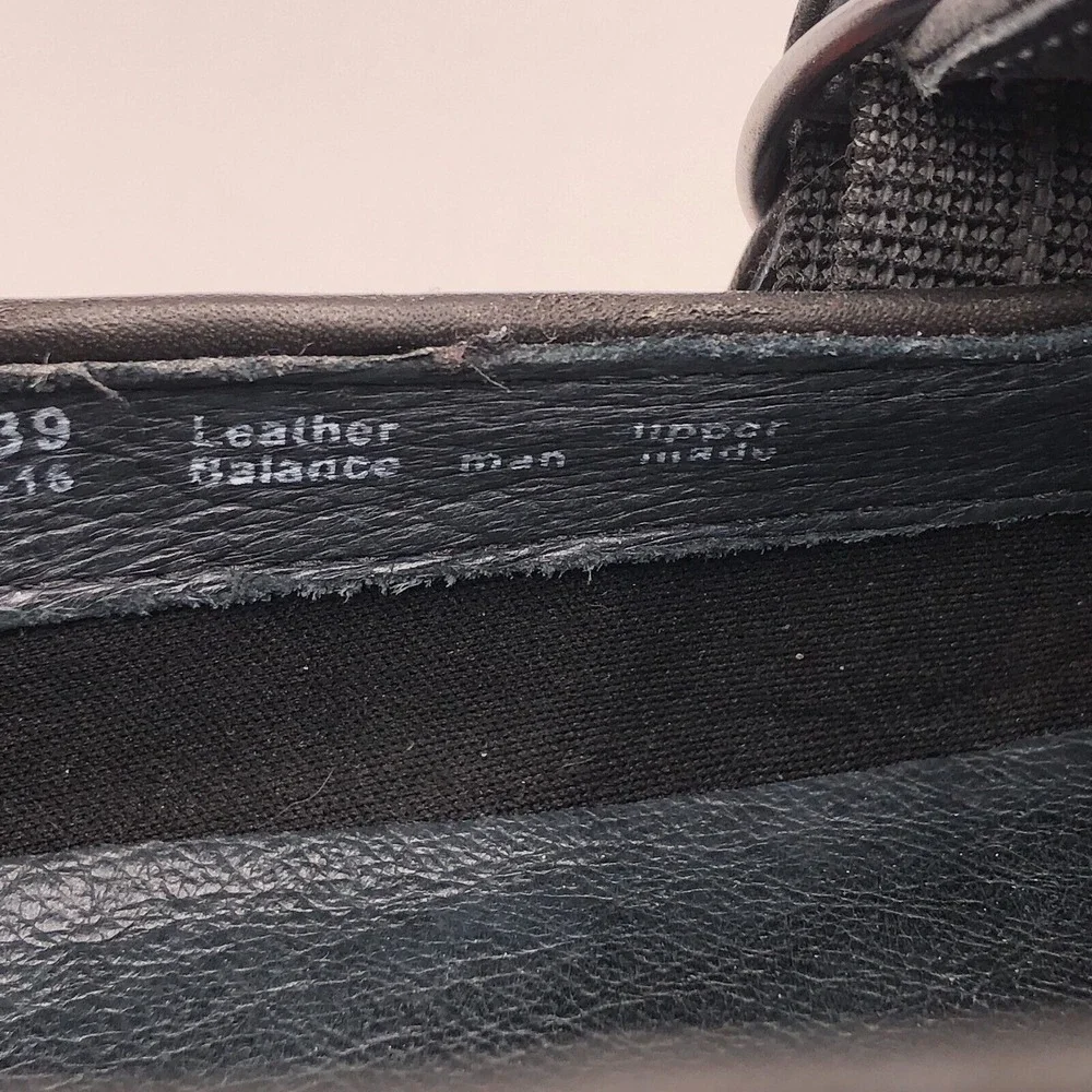 Dansko Burgundy and Black Textured Mules - Picture 15 of 16